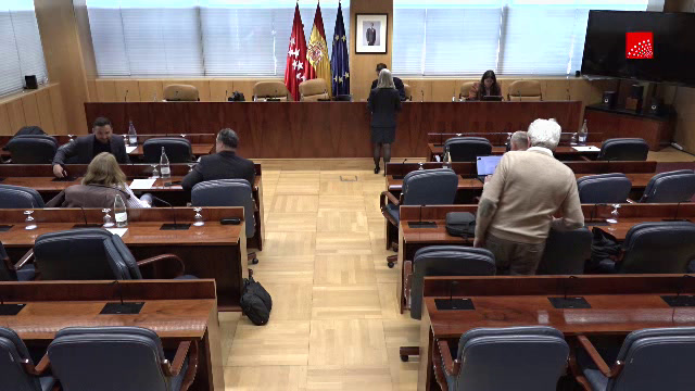 poster Sesión de la Comisión de Turismo y Deporte